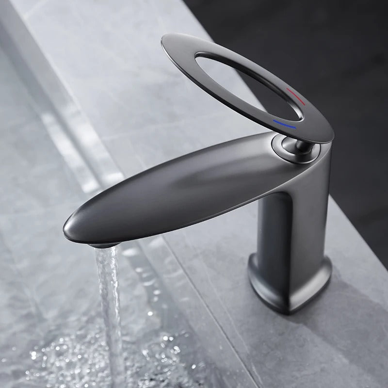 Halo Basin Mixer — Arc Series · Form 03
